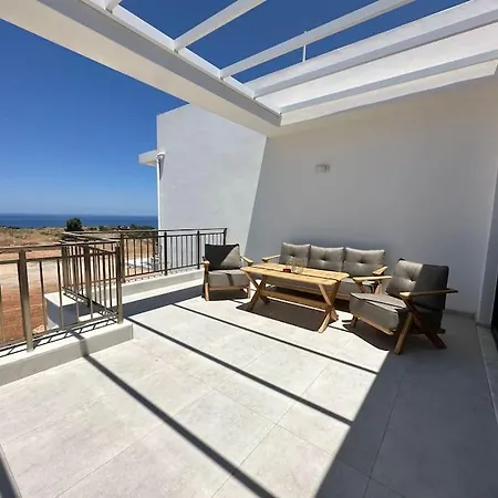 Panoramic View 250m To Sea Pool Spa Apartment *